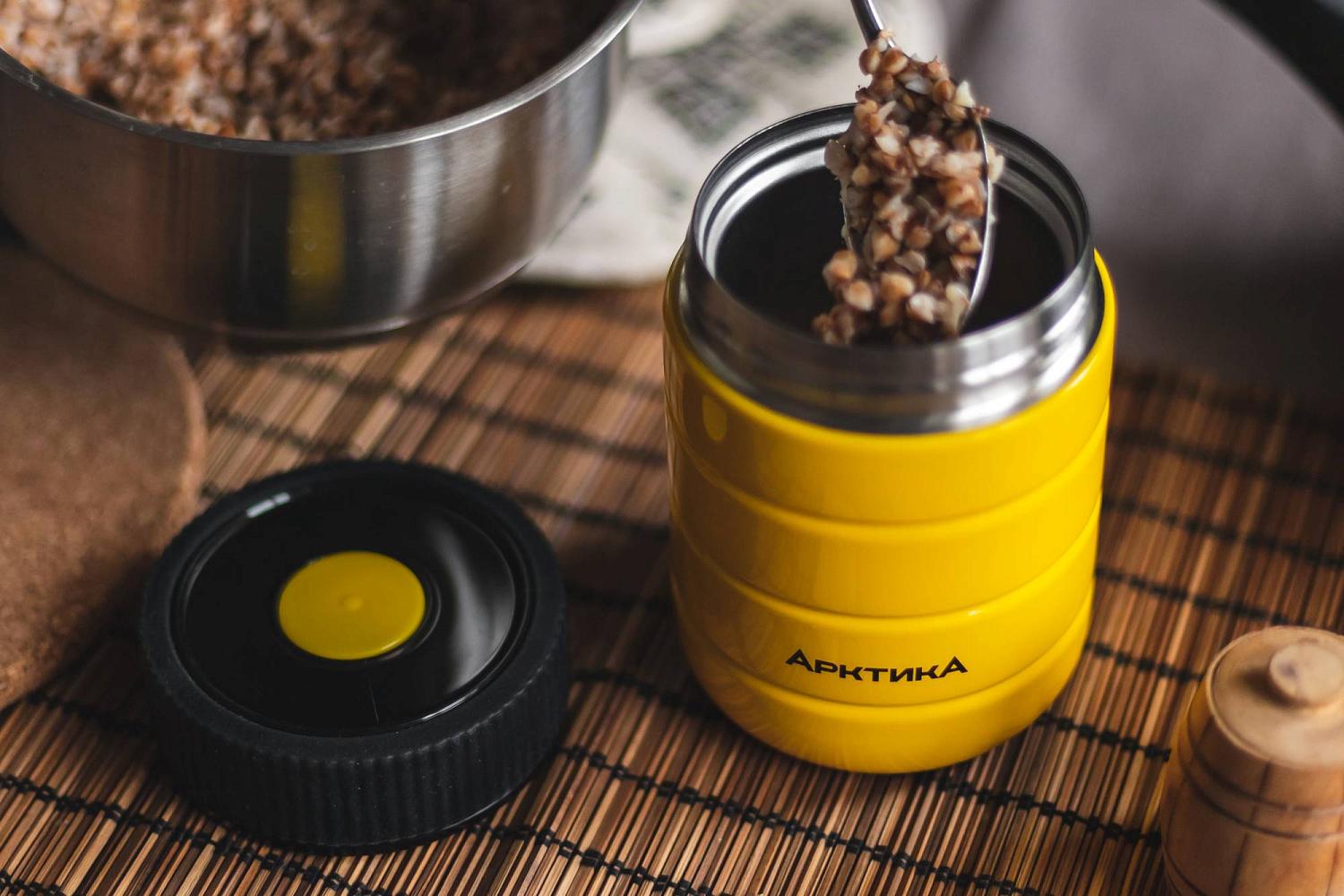 Термосы для еды «Арктика» поддерживают температуру и аппетит в течение 6-8 часов.