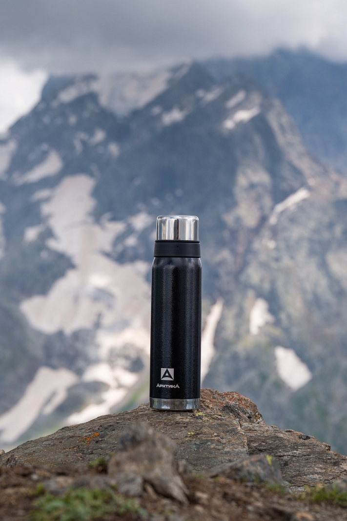 Термос 0.9л серии 106 чёрный с узким горлом и молотковой эмалью - 4