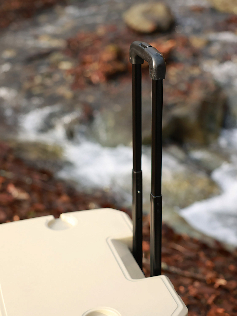 Бежевый термоконтейнер 2600 на 35 литров - 10