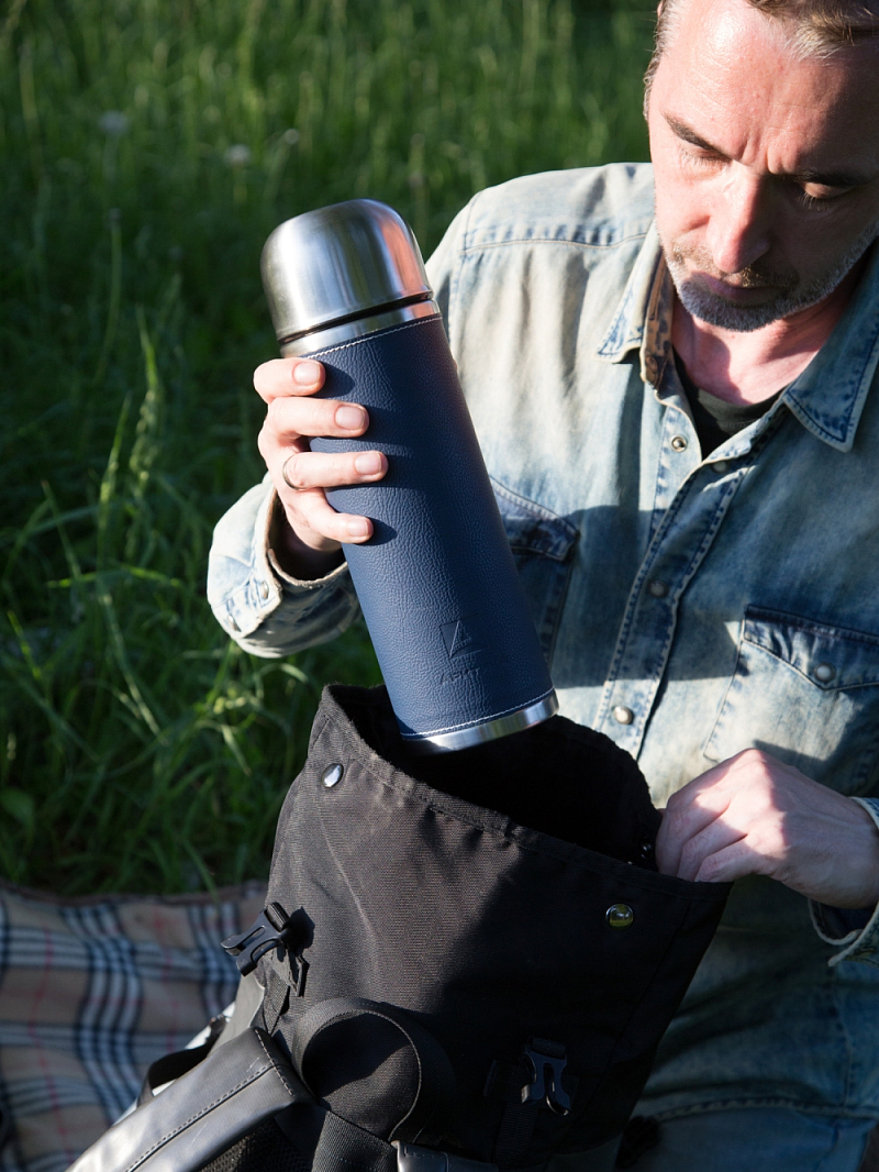 Термос 1л серии 108 с синей оплёткой из экокожи - 6