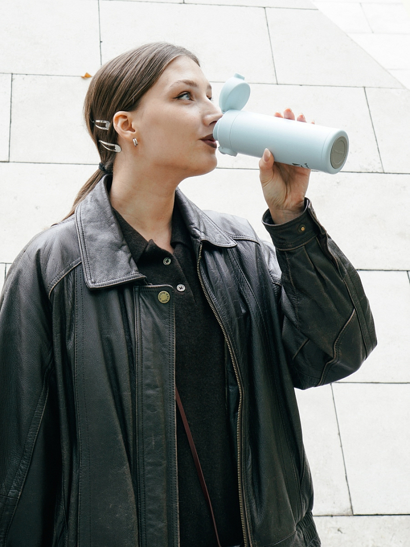 Термокружка 0.42л серии 701 голубая с ситечком - 8