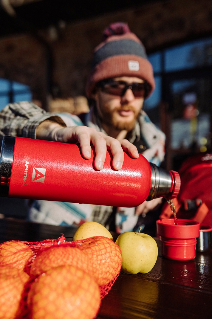 Термос 1.2л серии 106 красный с узким горлом и молотковой эмалью - 4