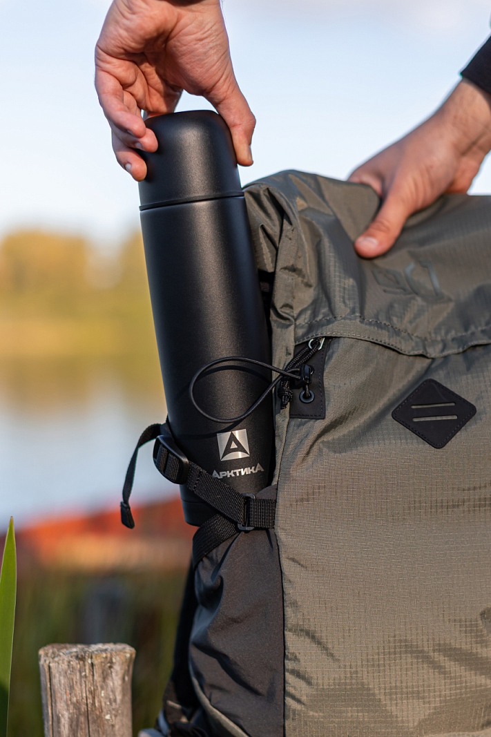 Термос 0.75л серии 102 чёрный текстурный с узким горлом - 6